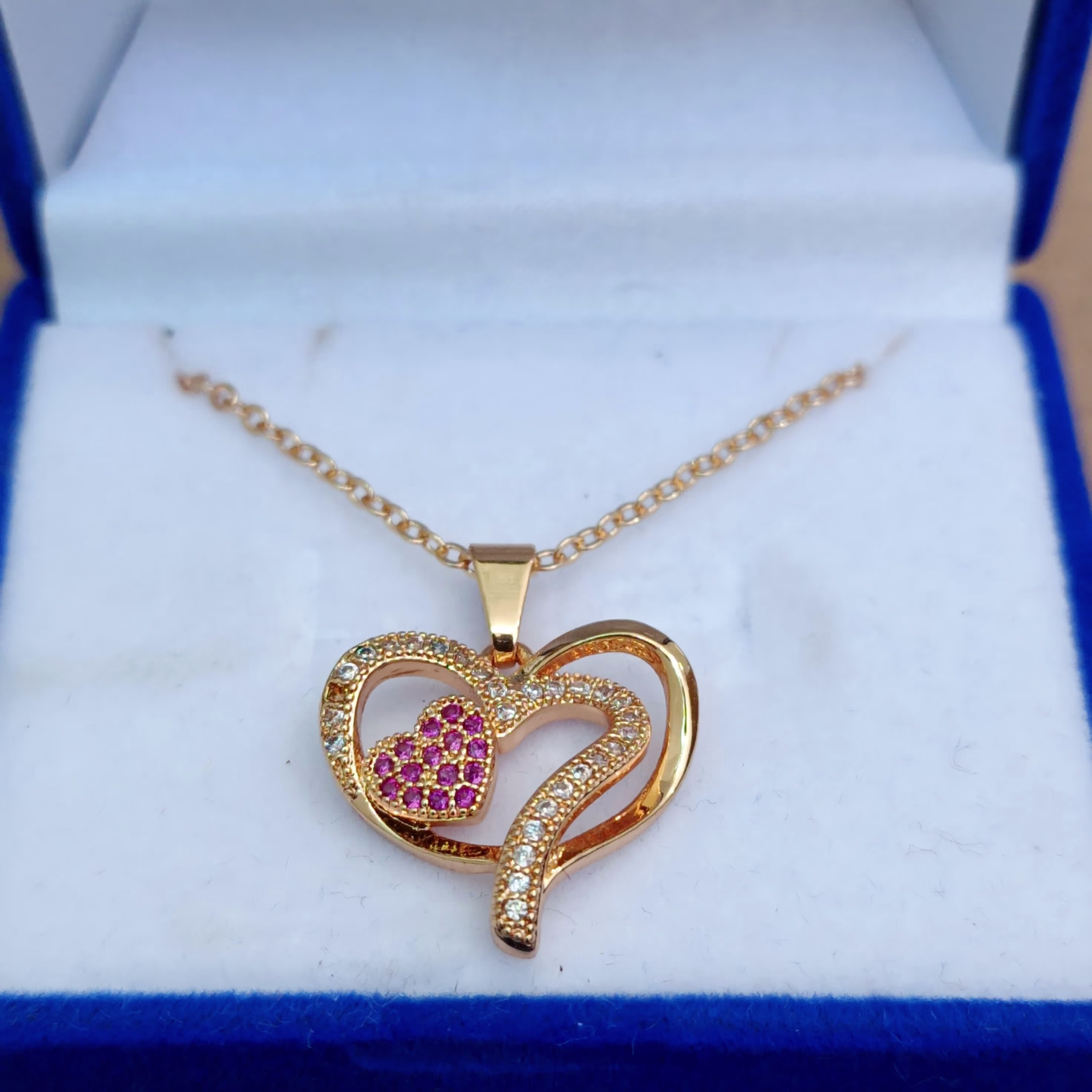 Golden Heart Shaped Necklace Stylish Jewelry Sparkling Heart Design Paved Shining